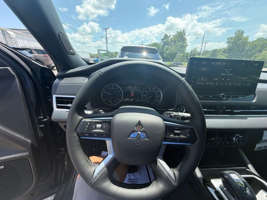 New 2026 Gray Mitsubishi LE image 10