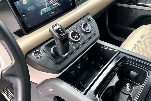 Used 2020 White Land Rover HSE image 14
