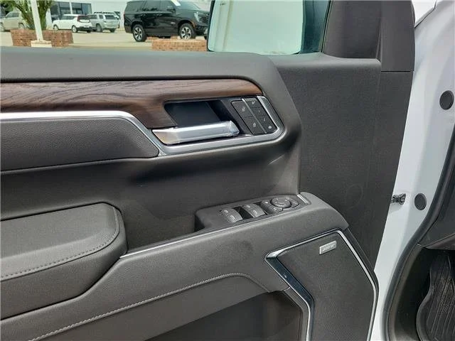 New 2026 Glacier White Tricoat GMC SLT image 13