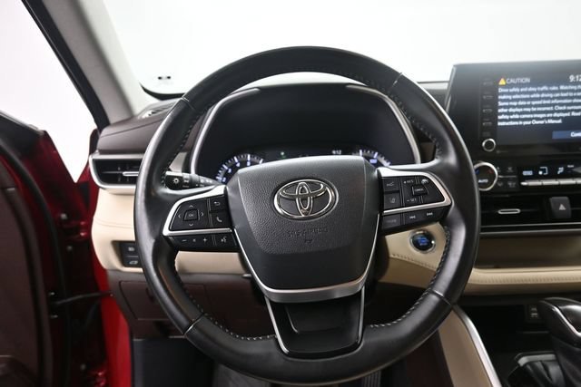 Used 2022 Ruby Flare Pearl Toyota XLE image 14