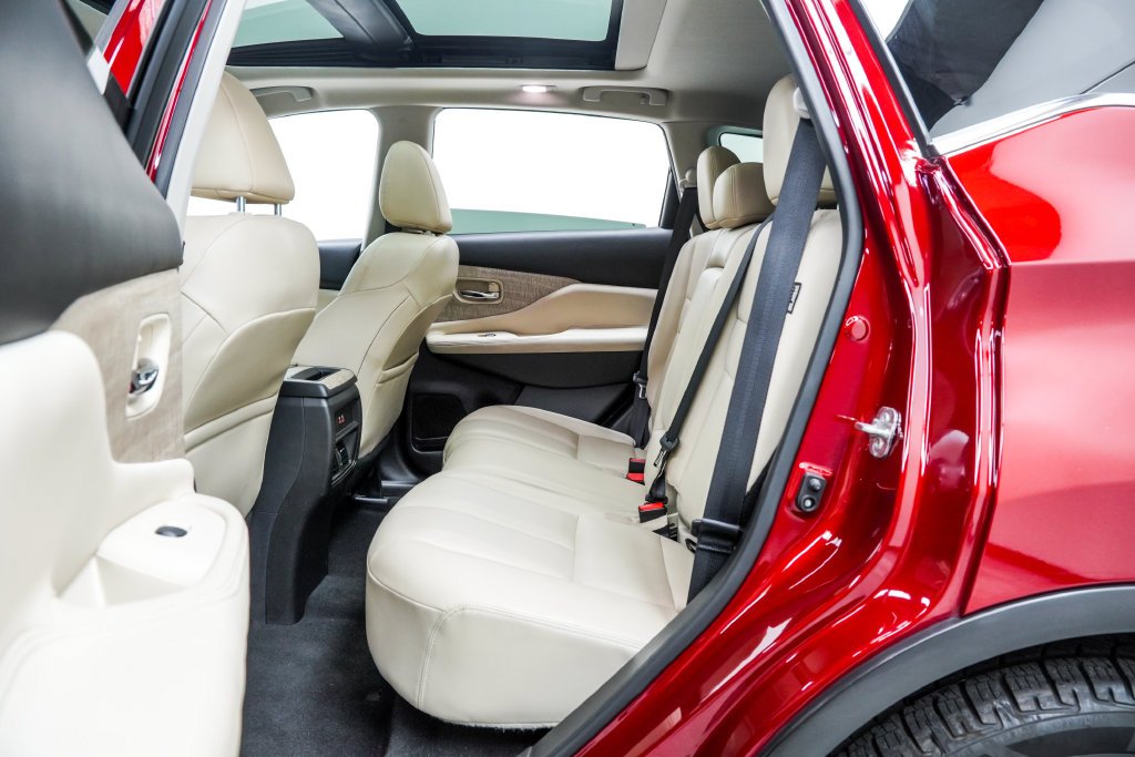 Used 2021 Red Nissan SV image 18
