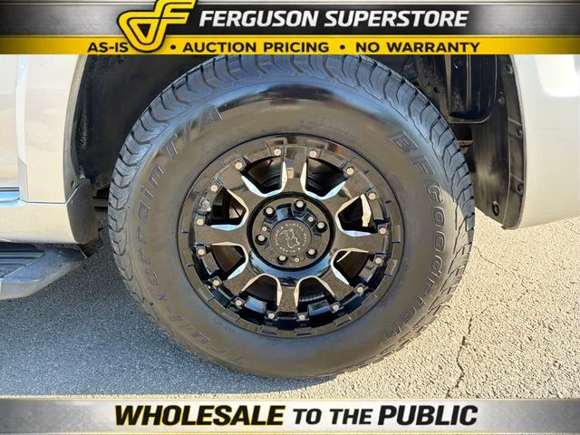 Used 2011 Silver Toyota SR5 image 25