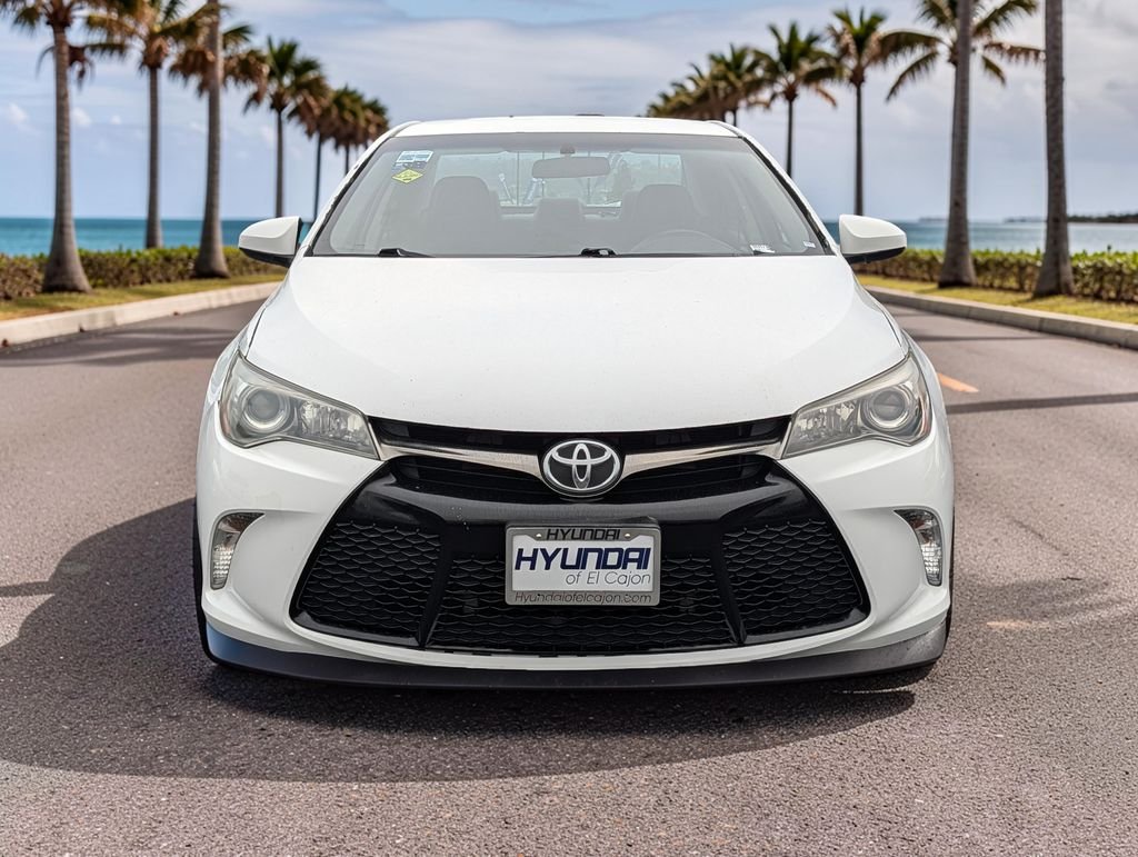Used 2015 White Toyota SE image 3