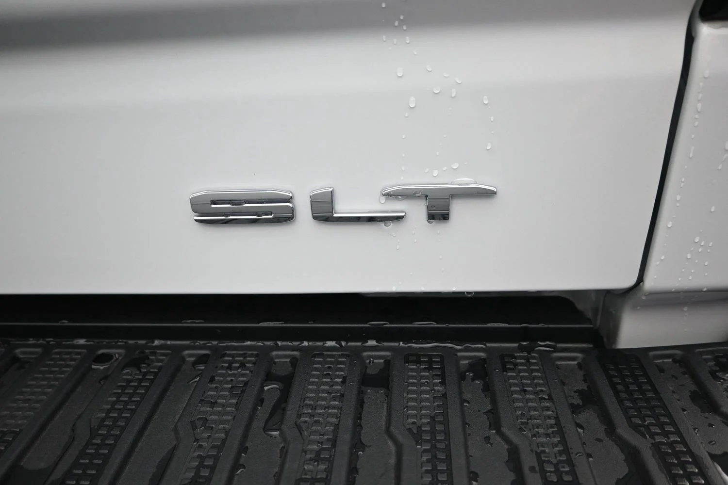 2026 GMC Sierra 1500 SLT - Photo 19