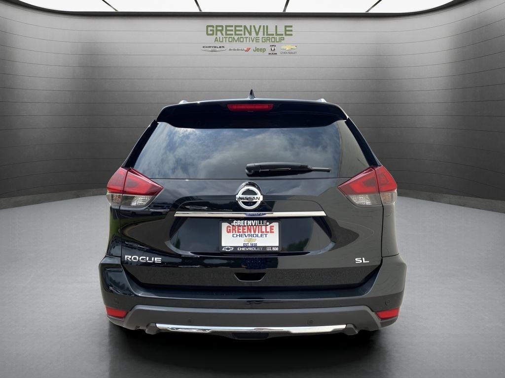 Used 2019 Magnetic Black Pearl Nissan SL image 4