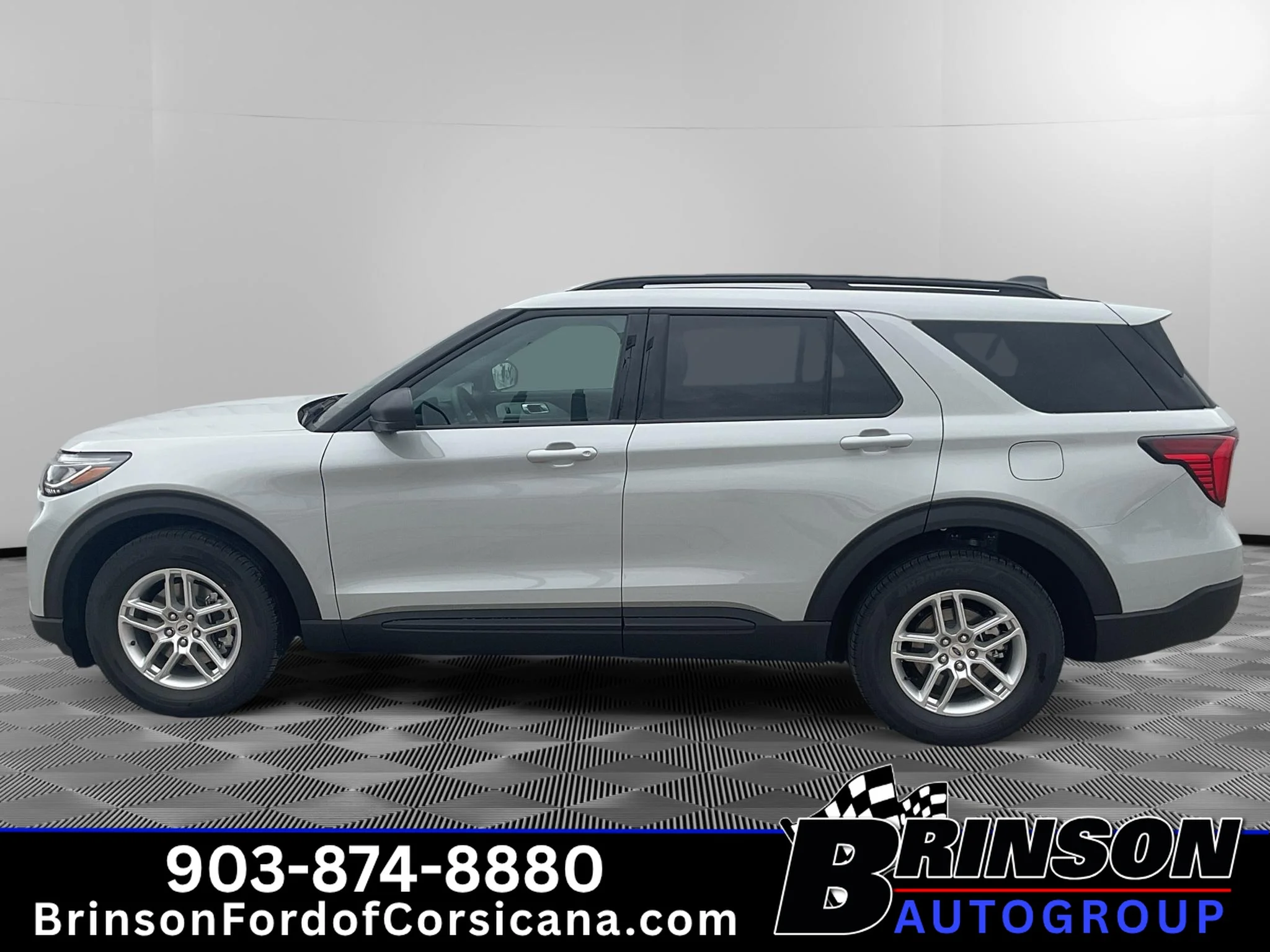 New 2027 Avalanche Gray Ford Active image 3