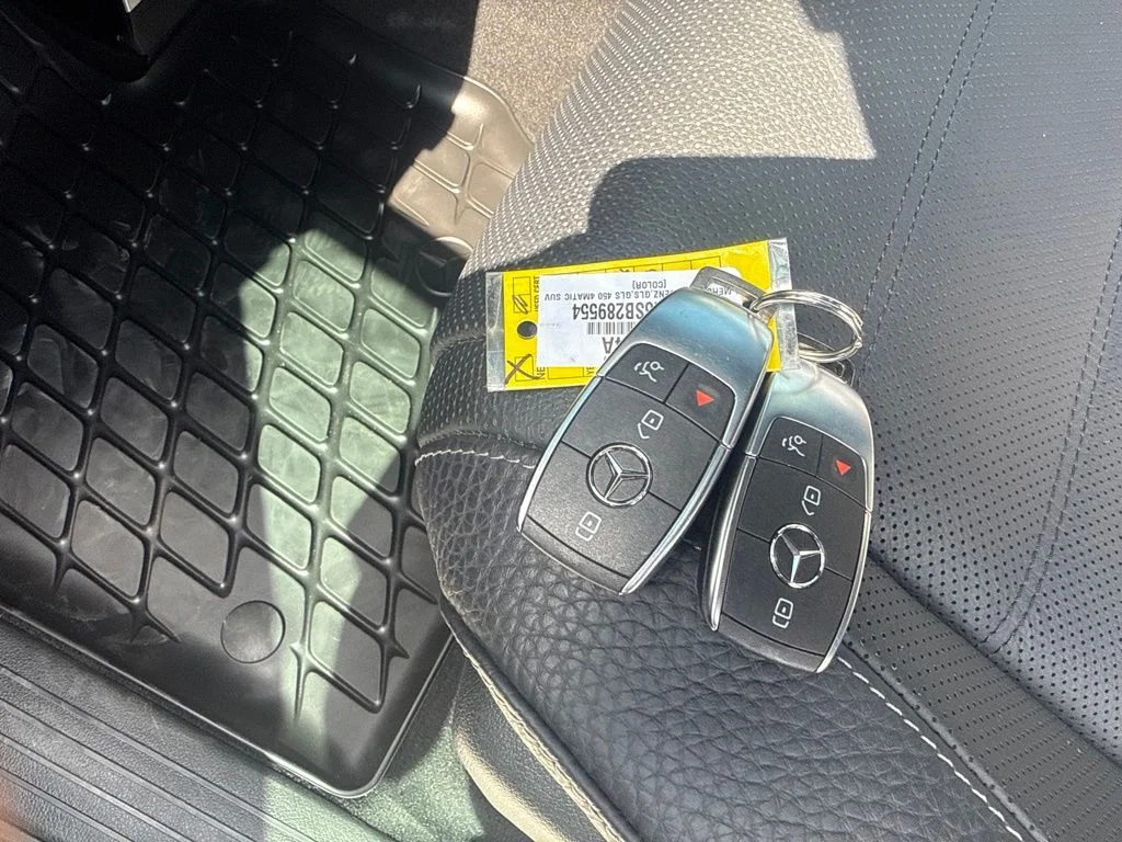 Used 2025  Mercedes-Benz GLS 450 image 35