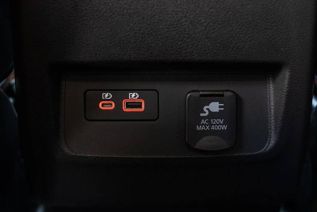 Used 2023 White Nissan PRO-4X image 10