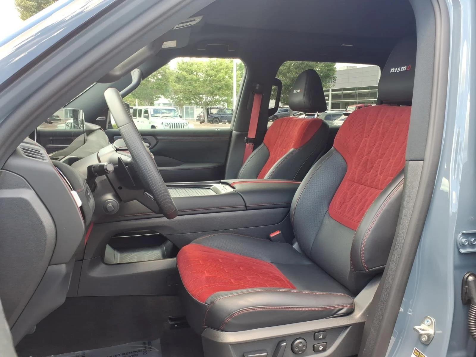 Used 2026 NISMO Stealth Gray/Super Black Nissan NISMO image 18