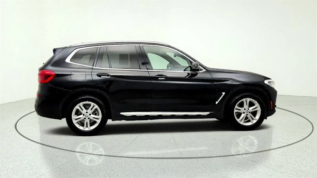 Used 2019 Black Sapphire Metallic BMW xDrive30i SAV w/ Convenience & Driving Assistance Pkgs + Nav image 4