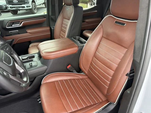 Used 2025 Gray GMC Denali Ultimate image 19