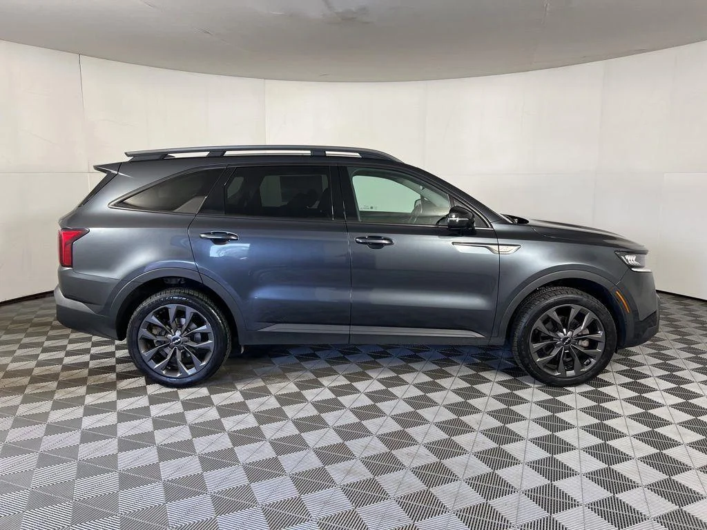 Used 2023 Grey Kia X-Line EX image 15