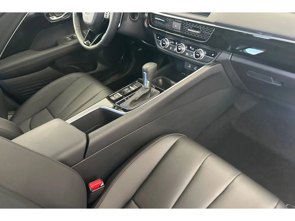 New 2025 Solar Silver Metallic Acura Base image 13