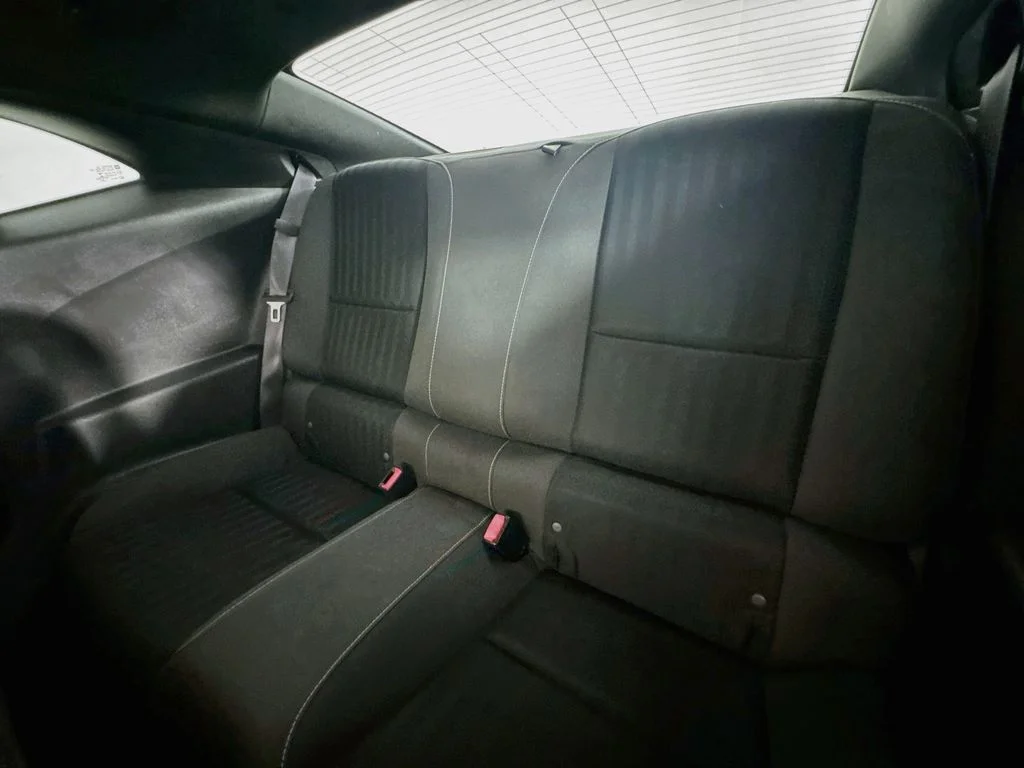 Used 2014 Silver Chevrolet 1LS image 26