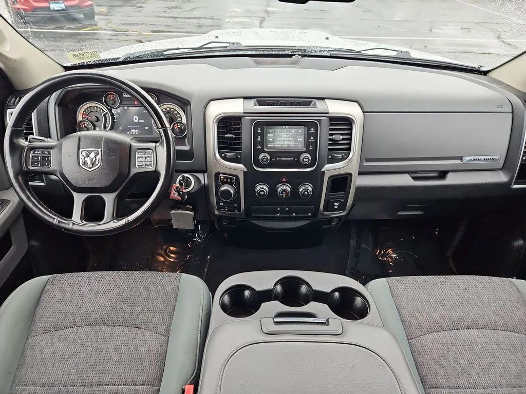 Used 2016 Bright Silver Clearcoat Metallic Ram Big Horn image 22
