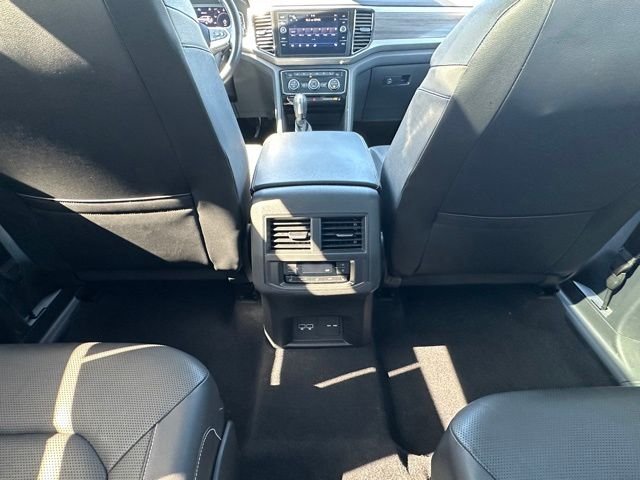 Used 2021 Blue Volkswagen SEL Premium image 27