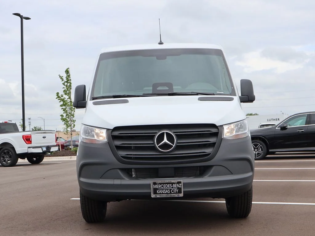 New 2026  Mercedes-Benz Cargo 144 WB image 2