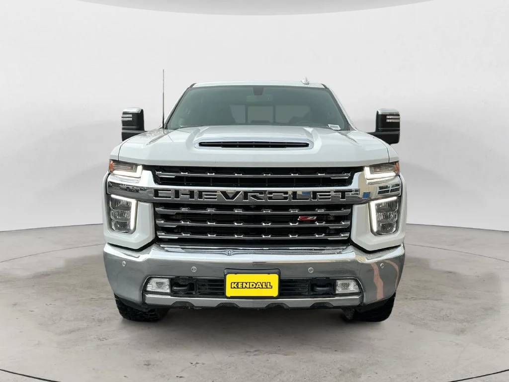 Used 2022 SUMMIT WHITE Chevrolet LTZ image 3