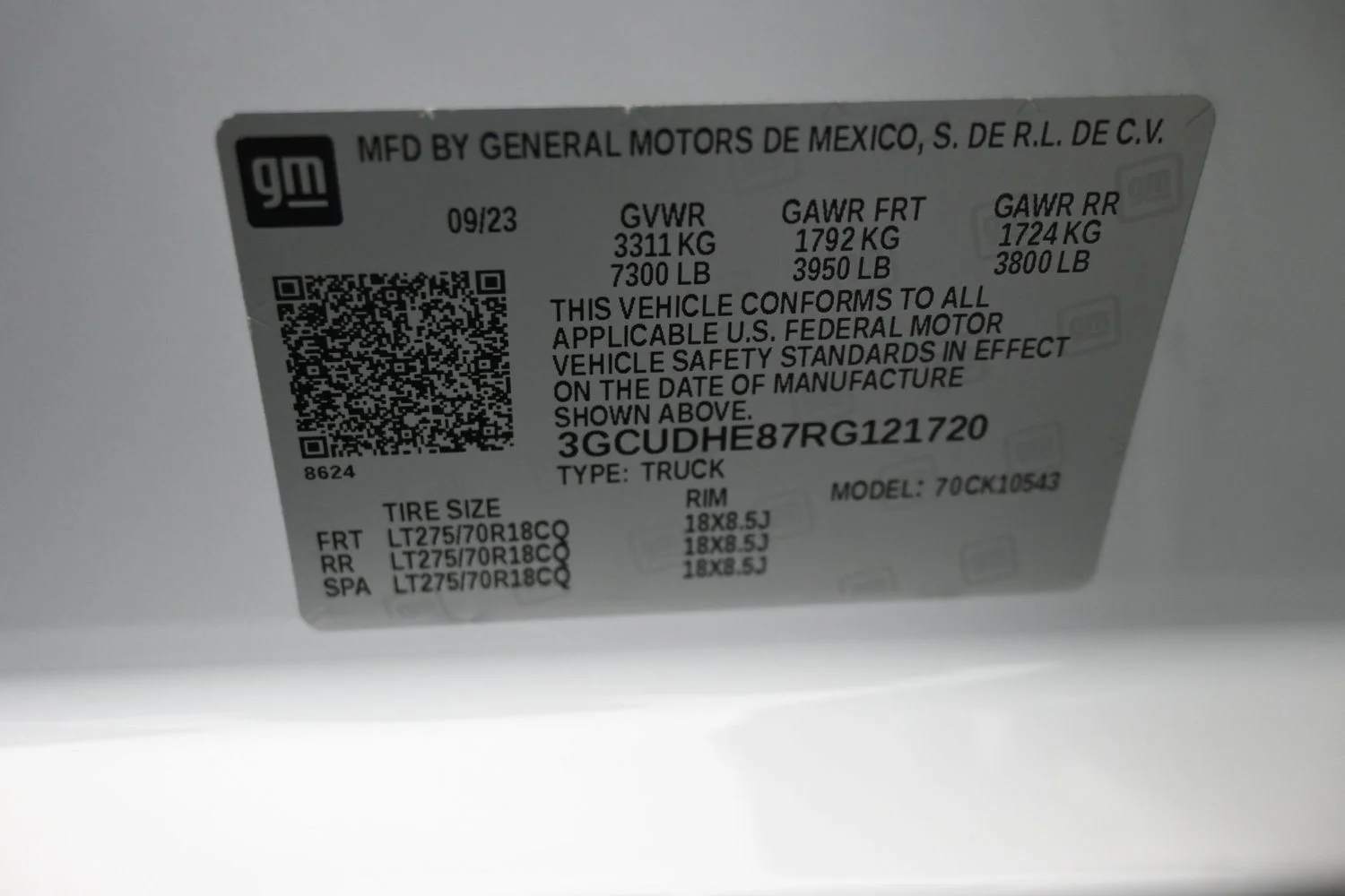 Used 2024 White Chevrolet ZR2 image 30