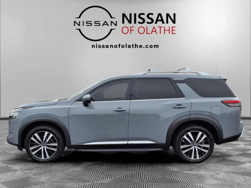 Used 2023 Gray Nissan Platinum image 20