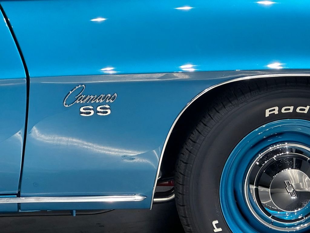 Used 1969 Blue Chevrolet  image 4