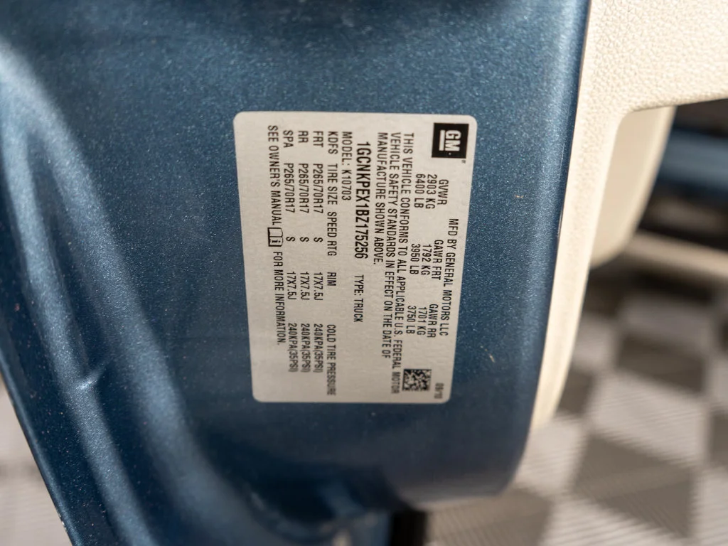 Used 2011 Blue Chevrolet LS image 29