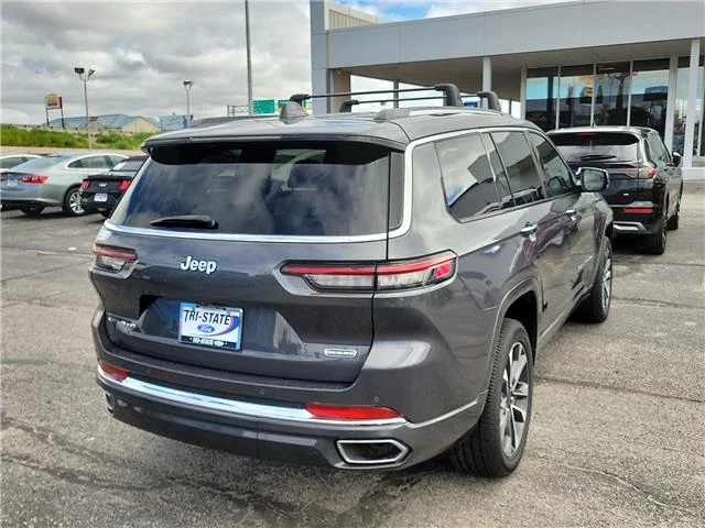 Used 2022 Baltic Gray Metallic Clearcoat Jeep Overland 4x4 image 3