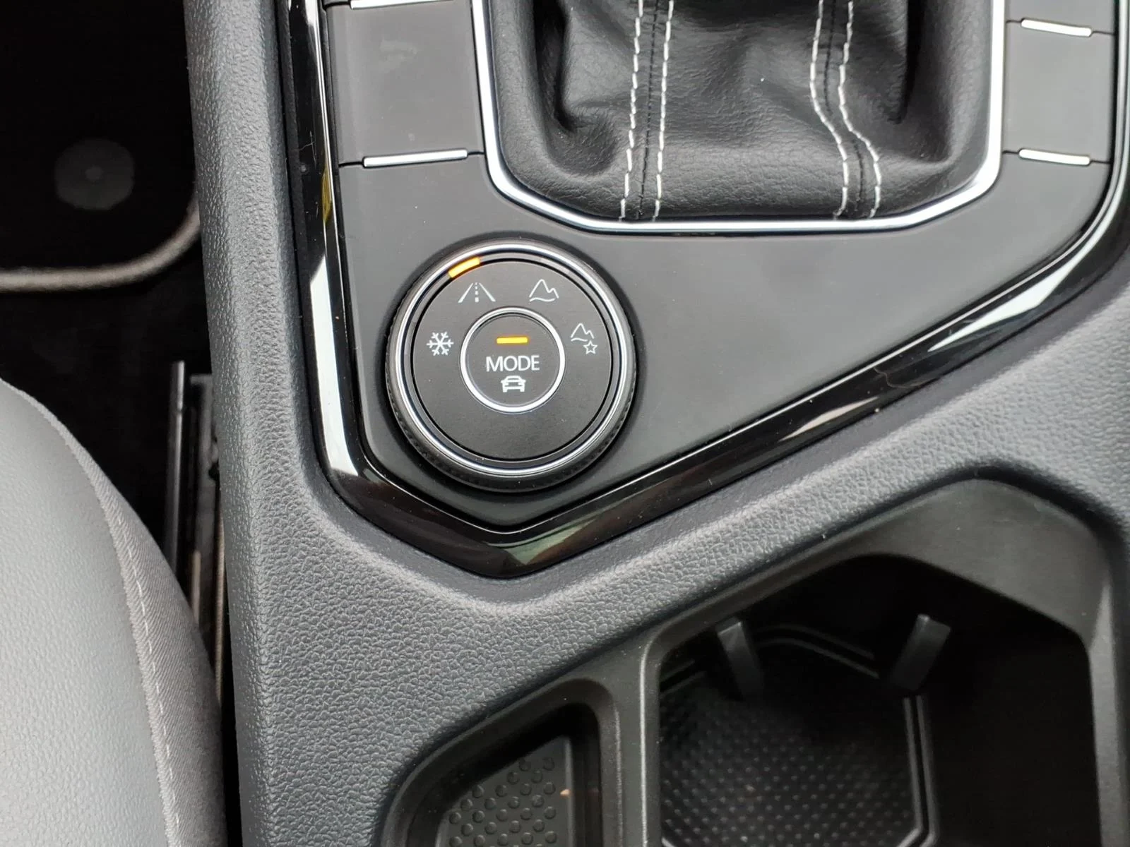 Certified Used 2023 Pure Gray Volkswagen SE image 23