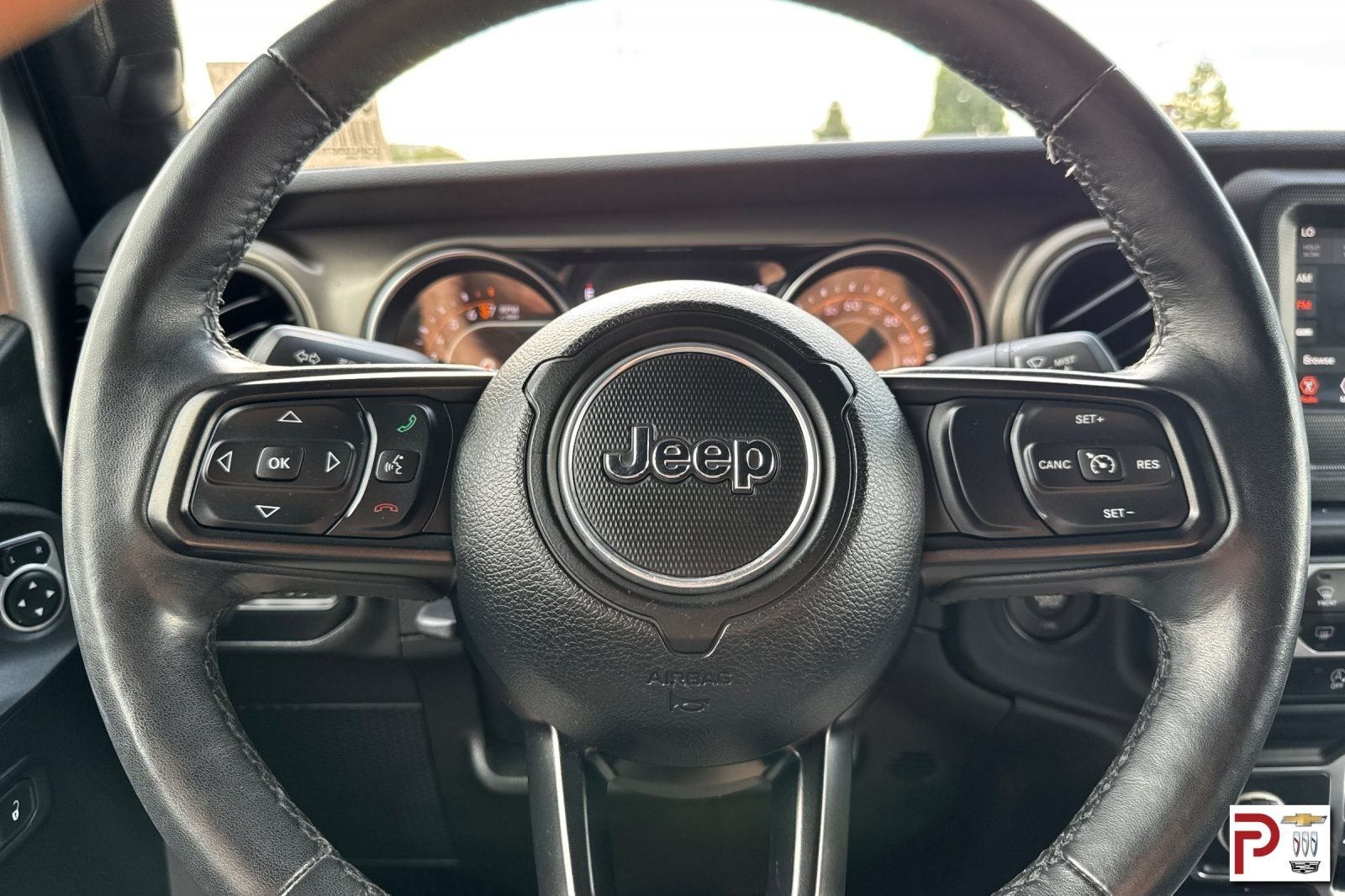 Used 2019 Silver Jeep Unlimited Sport S image 27