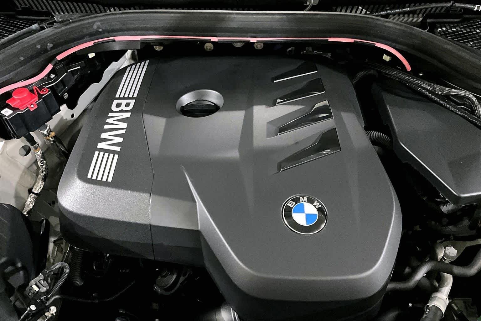 Used 2025 Alpine White BMW 30 xDrive image 30