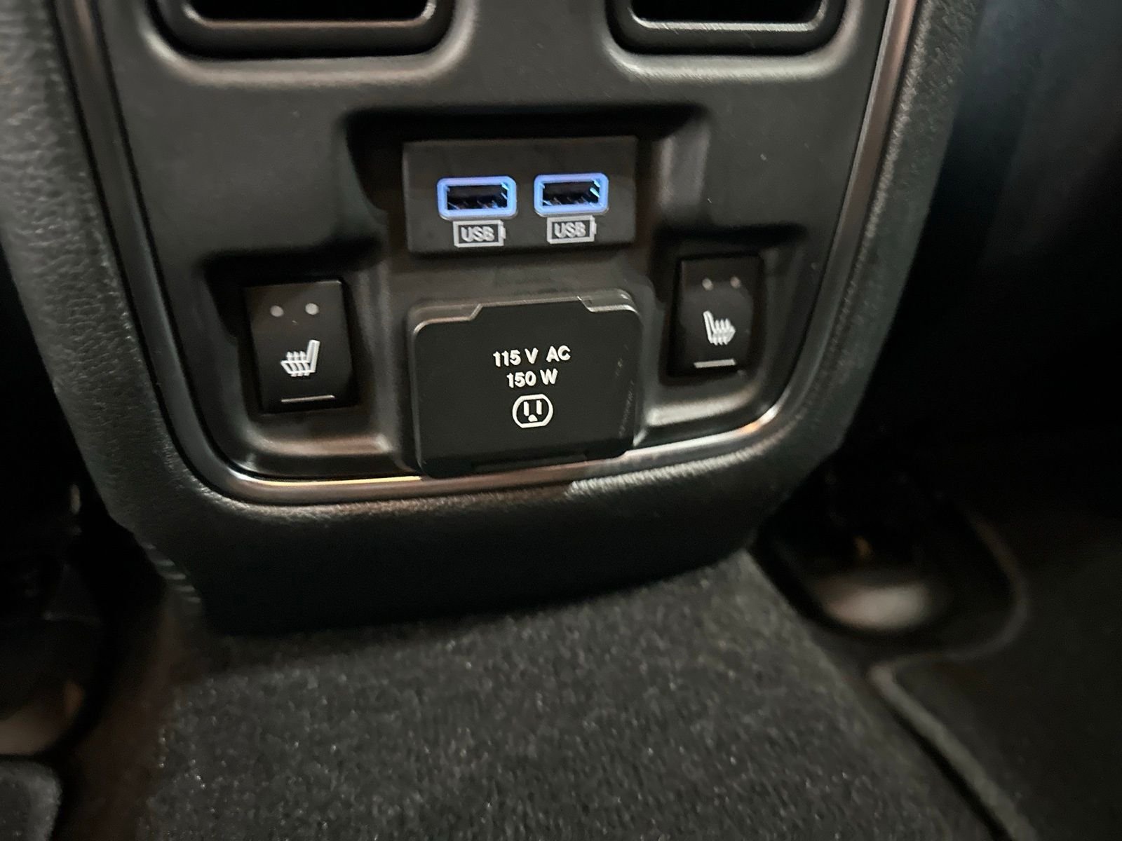 Used 2019 Black Dodge Citadel image 22