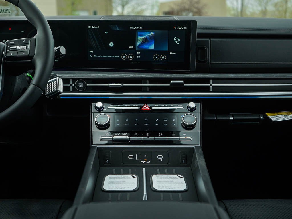 New 2026 Phantom Black Hyundai Limited 7P AWD image 18