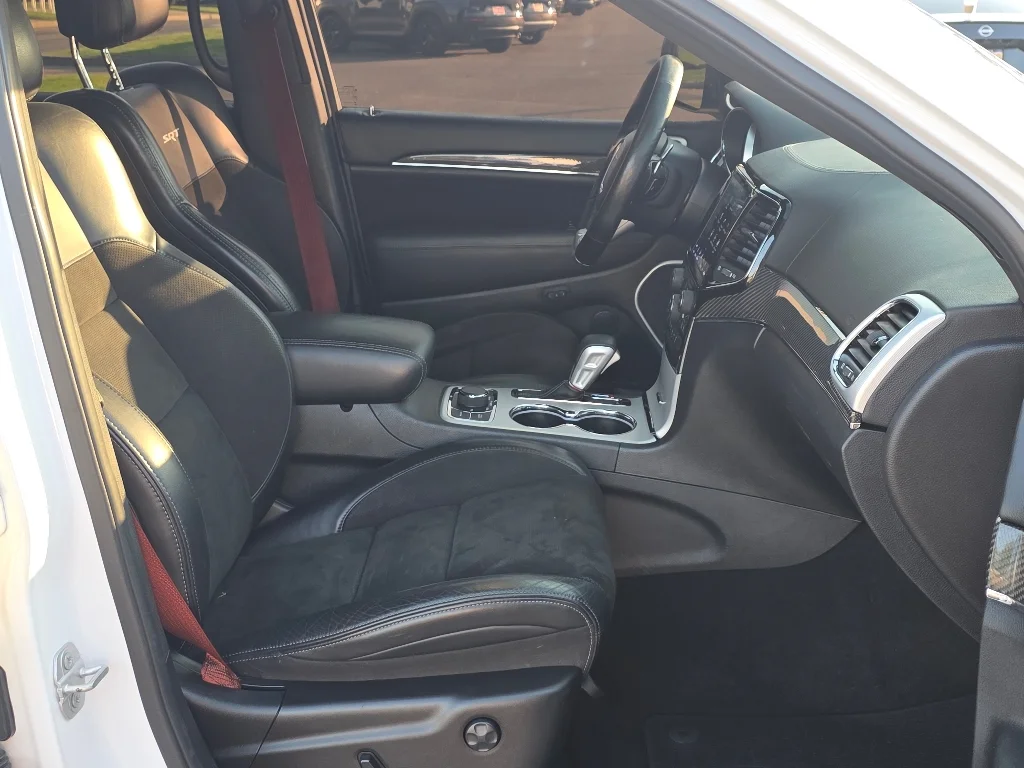 Used 2019 Bright White Clearcoat Jeep SRT image 22