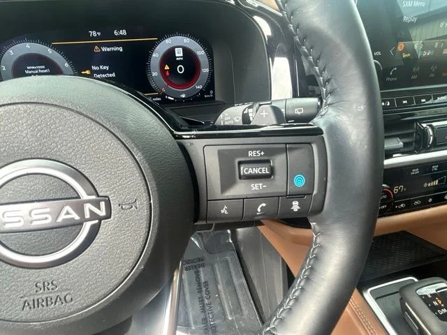 Used 2025 Silver Nissan Platinum image 30