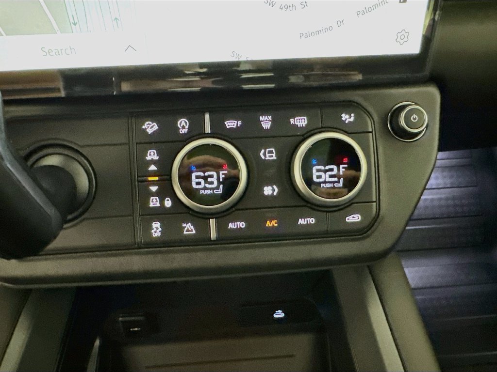 New 2026 Fuji White Land Rover X-Dynamic SE image 16