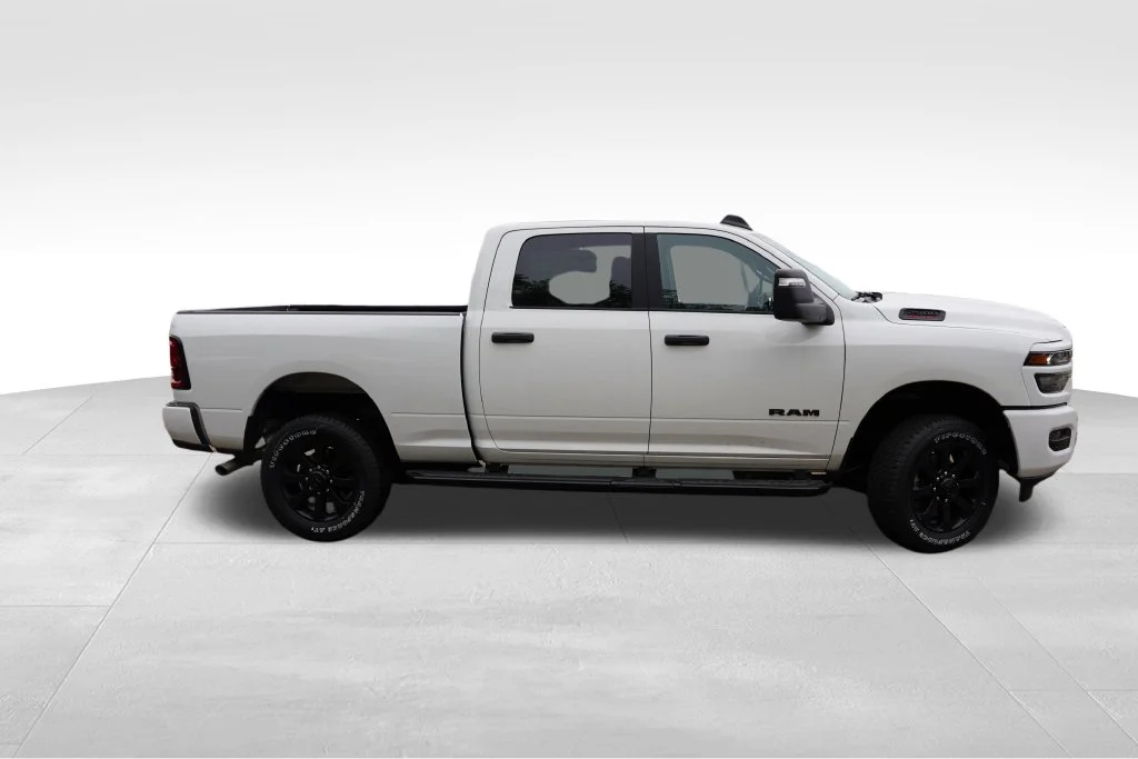 New 2026 Bright White Clear-Coat Exterior Paint RAM Big Horn image 2