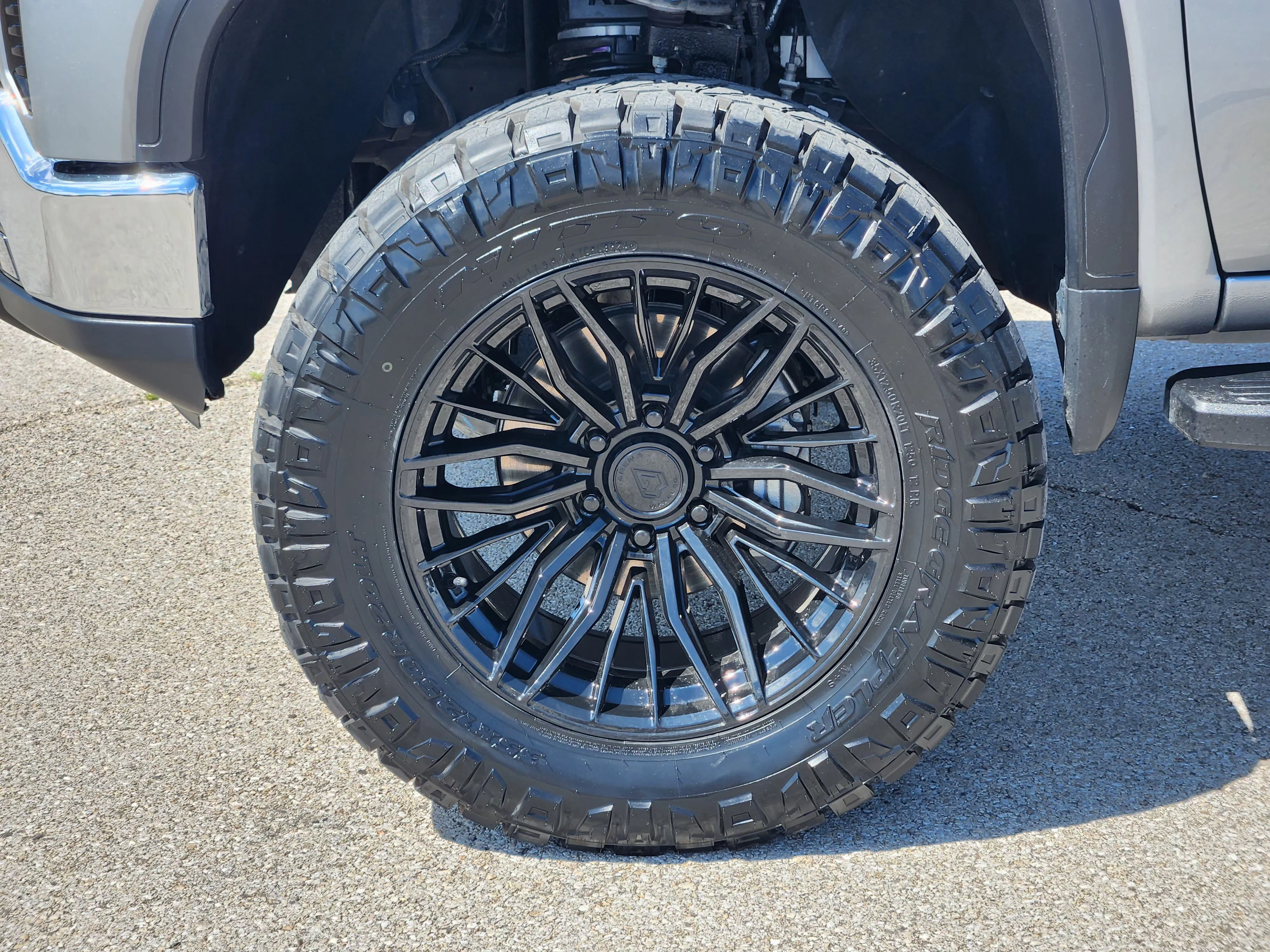 Used 2026 Sterling Metallic GMC SLT image 10