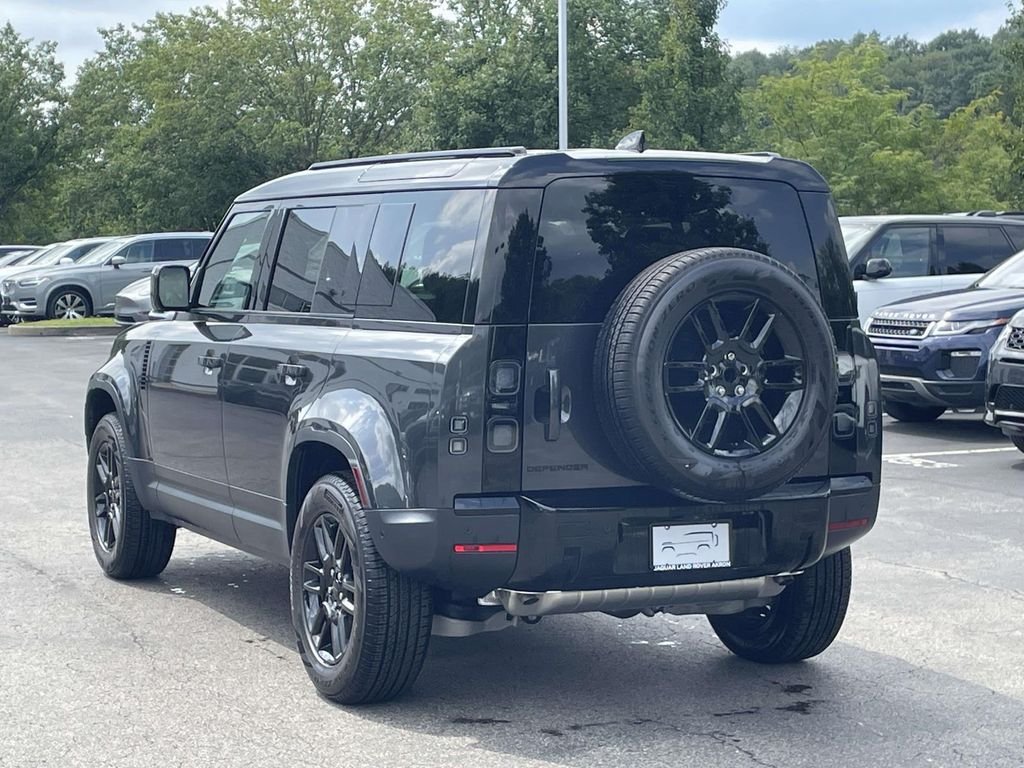 New 2026 Carpathian Grey Land Rover S image 9