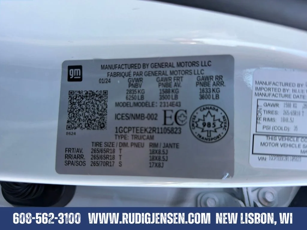 Used 2024 White Chevrolet Trail Boss image 29