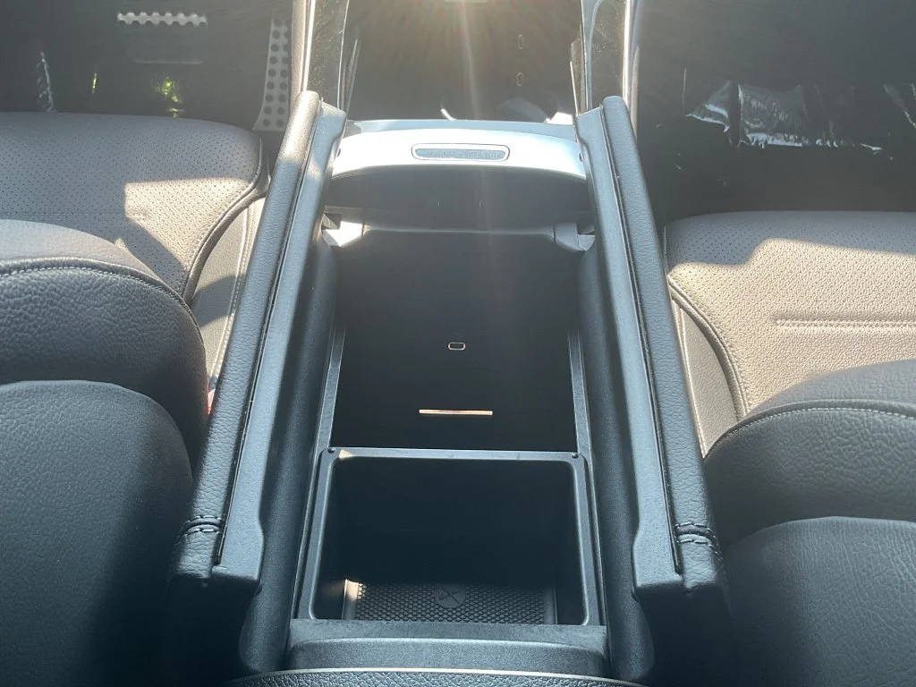 Used 2025 Black Mercedes-Benz GLC 300 image 29