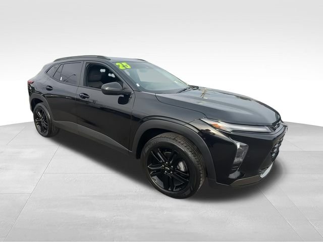 Used 2025 Black Chevrolet ACTIV image 2
