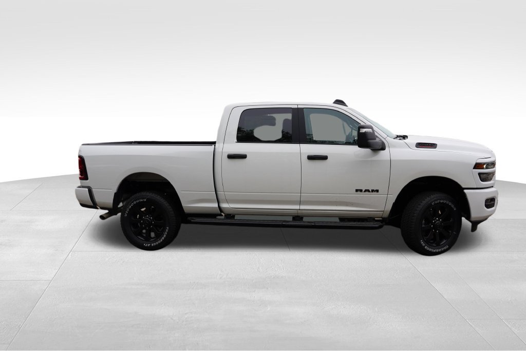 New 2026 Bright White Clear-Coat Exterior Paint RAM Big Horn image 2