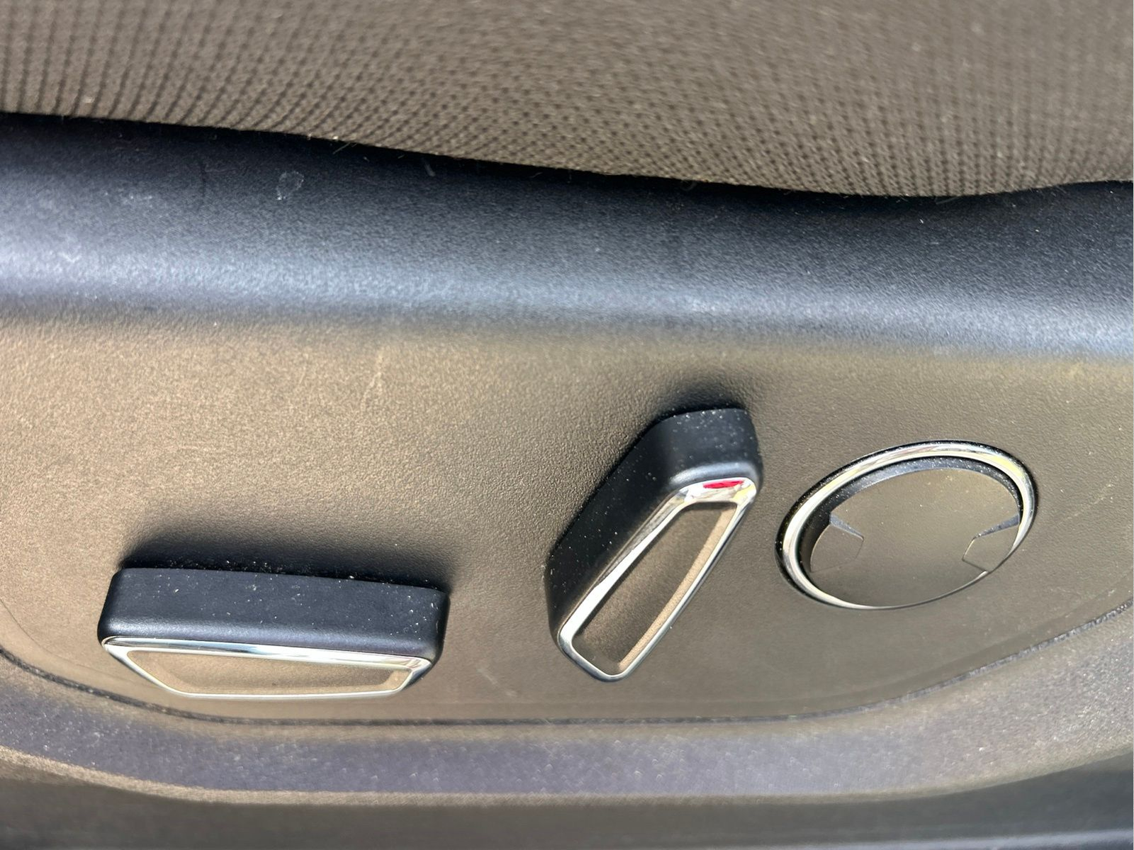 Used 2018 Gray Ford XLT image 26