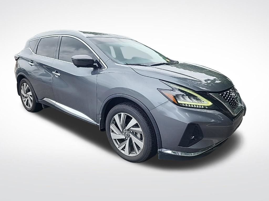 Used 2019 Gray Nissan SL image 3