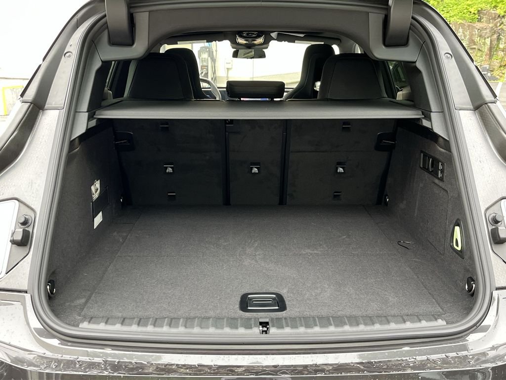 2026 BMW iX 60 - Photo 24