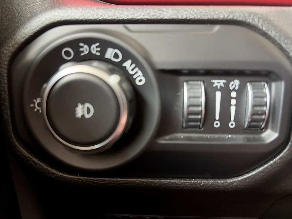 Used 2021 Gray Jeep Rubicon image 18
