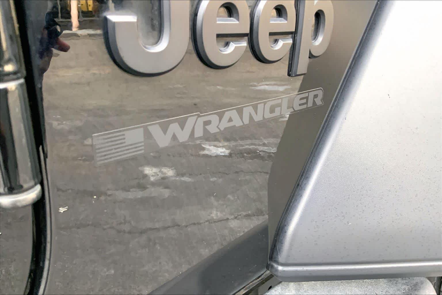 Used 2023 Black Clearcoat Jeep Sport Altitude image 10