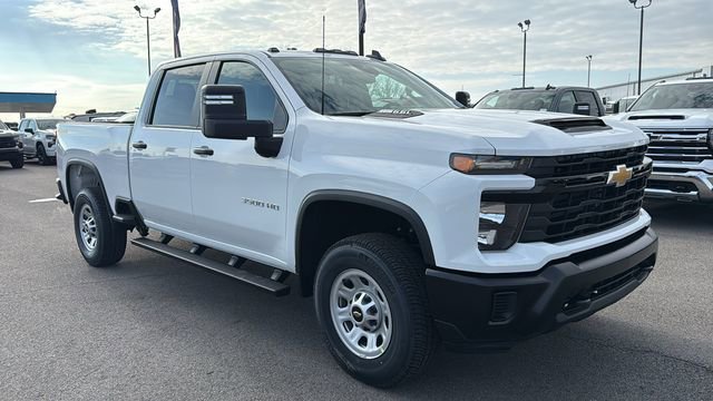 New 2026 Summit White Chevrolet WT image 2