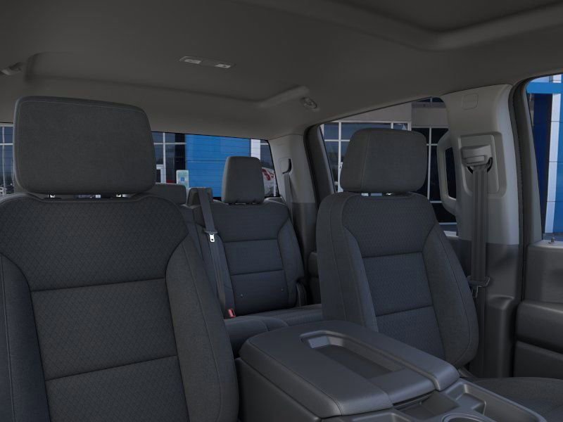 New 2026 Summit White Chevrolet WT image 24