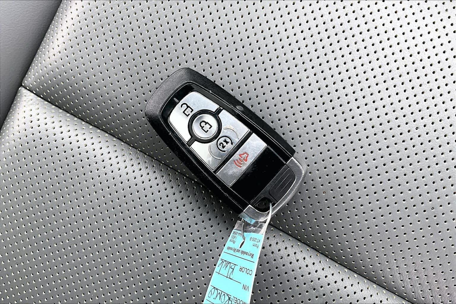 Used 2025 Carbonized Gray Metallic Ford Badlands image 14